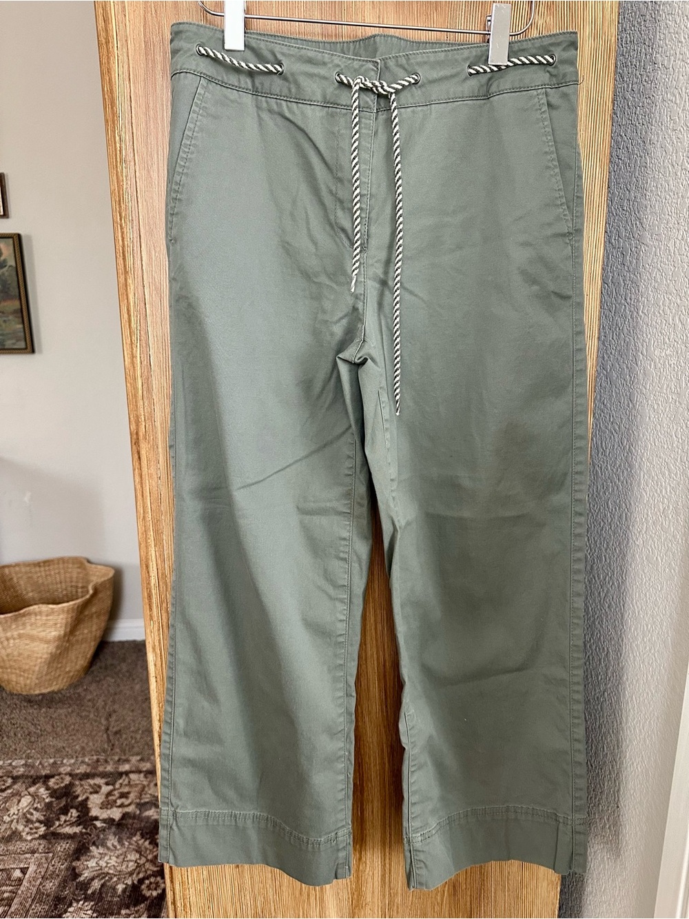 Talbots Olive Drawstring Wide Crop Pants Women’s Size 2